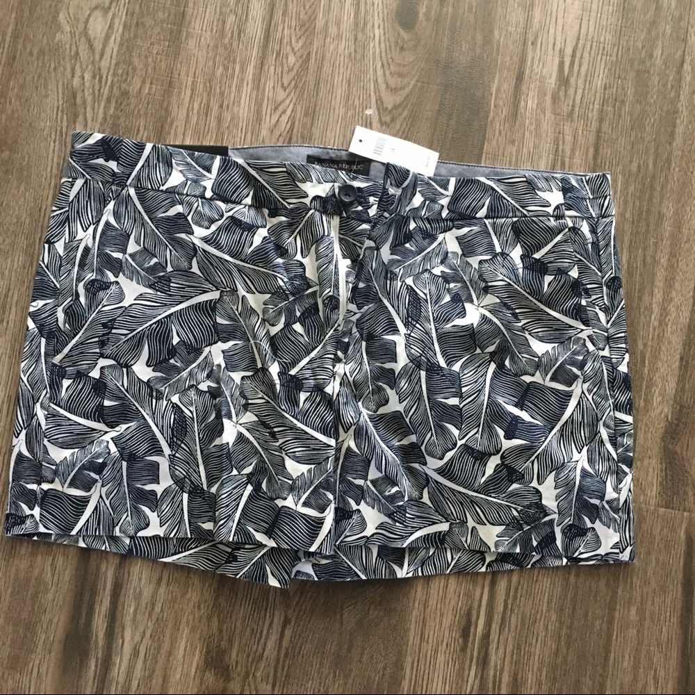NWT Banana Republic 3.5" shorts